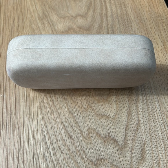 Chloe Glasses Case Vegan leather and metal Spring closure Gently worn - Picture 2 of 8